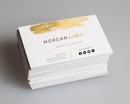 Create a personalized card with options for single or double-sided printing, matte or glossy coating.